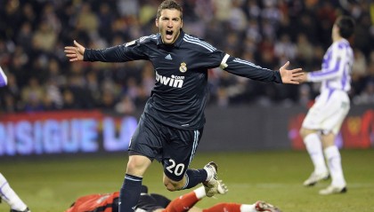 开云平台-《最热游戏类别：射击、策略、MOBA哪个更具潜力？》，射击类游戏和moba游戏