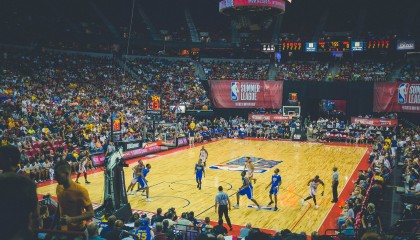 开云体育APP-_骑士潜力无限，年轻核心表现抢眼_，骑士lx